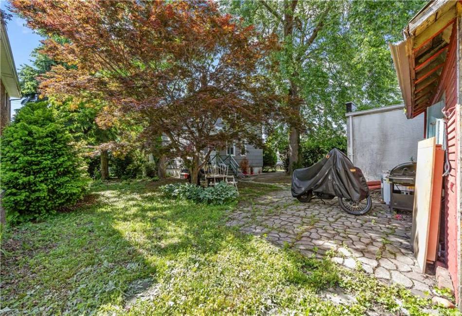 701 127th St, Queens, New York 11356, 3 Bedrooms Bedrooms, ,2 BathroomsBathrooms,Residential,For Sale,127th St,492931