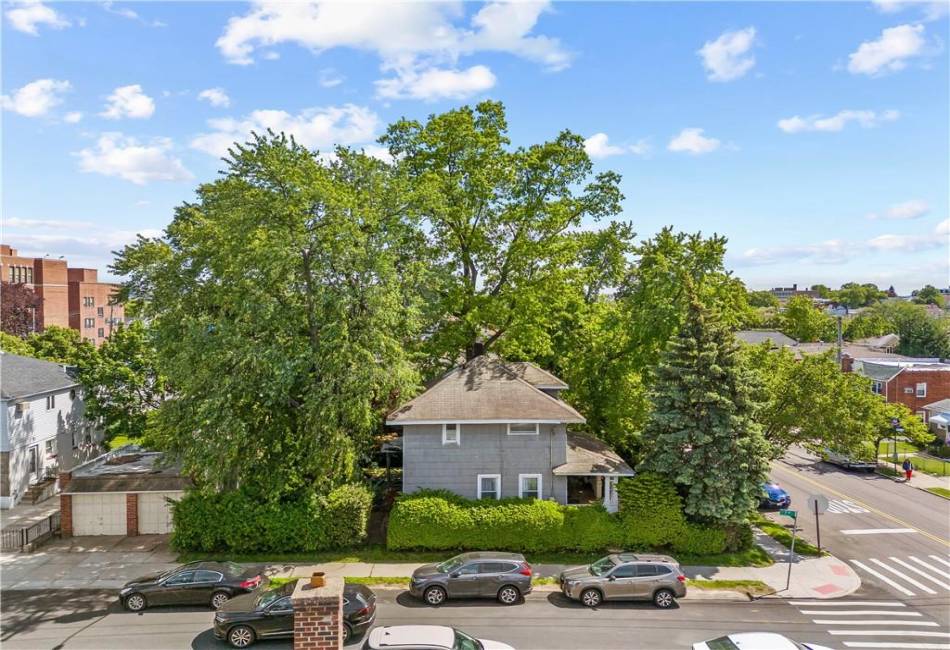 701 127th St, Queens, New York 11356, 3 Bedrooms Bedrooms, ,2 BathroomsBathrooms,Residential,For Sale,127th St,492931