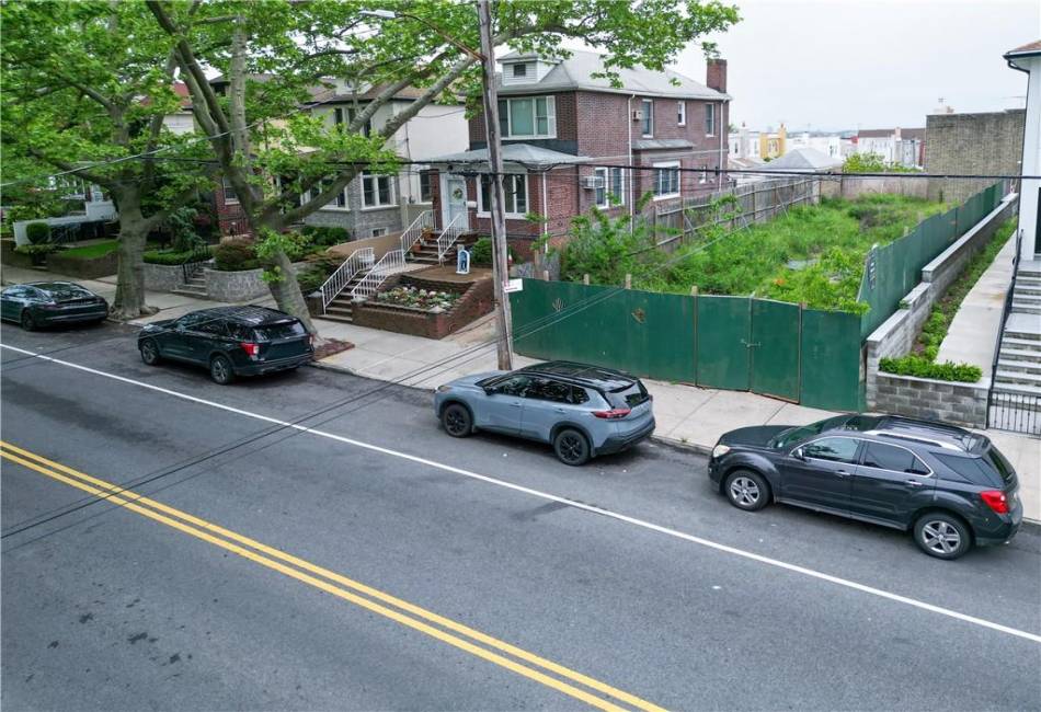 7917 12th Avenue, Brooklyn, New York 11228, 3 Bedrooms Bedrooms, ,5 BathroomsBathrooms,Residential,For Sale,12th,492837