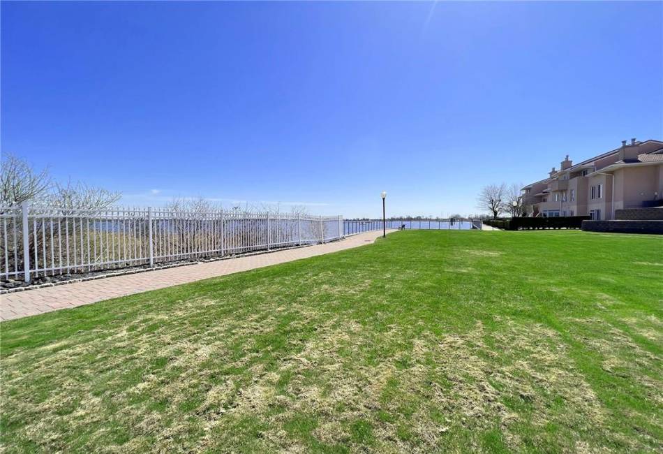 139 Tennyson Drive, Staten Island, New York 10308, 2 Bedrooms Bedrooms, ,2 BathroomsBathrooms,Residential,For Sale,Tennyson,492893