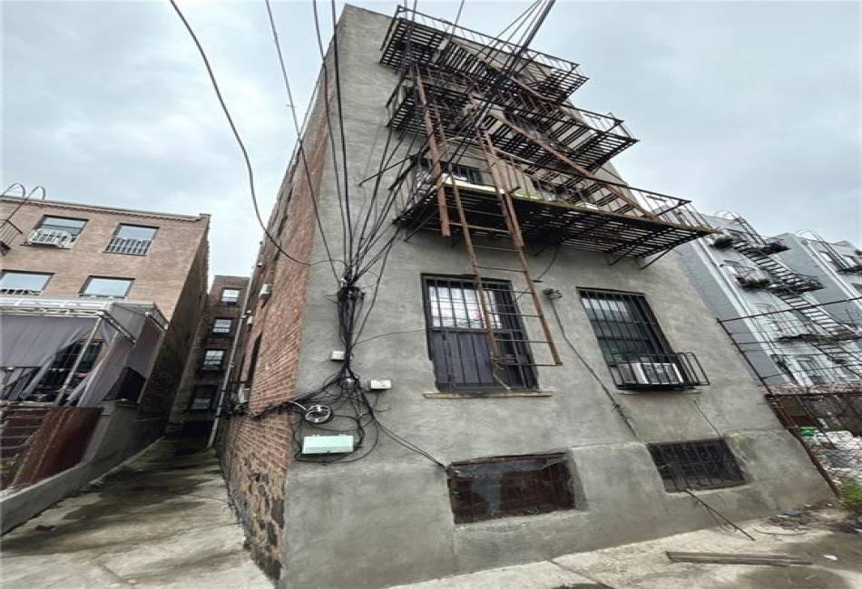 537 56th Street, Brooklyn, New York 11220, 16 Bedrooms Bedrooms, ,8 BathroomsBathrooms,Residential,For Sale,56th,492897