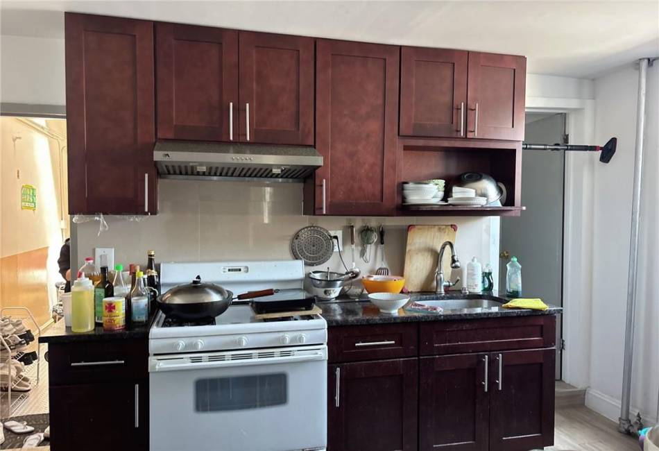 537 56th Street, Brooklyn, New York 11220, 16 Bedrooms Bedrooms, ,8 BathroomsBathrooms,Residential,For Sale,56th,492897