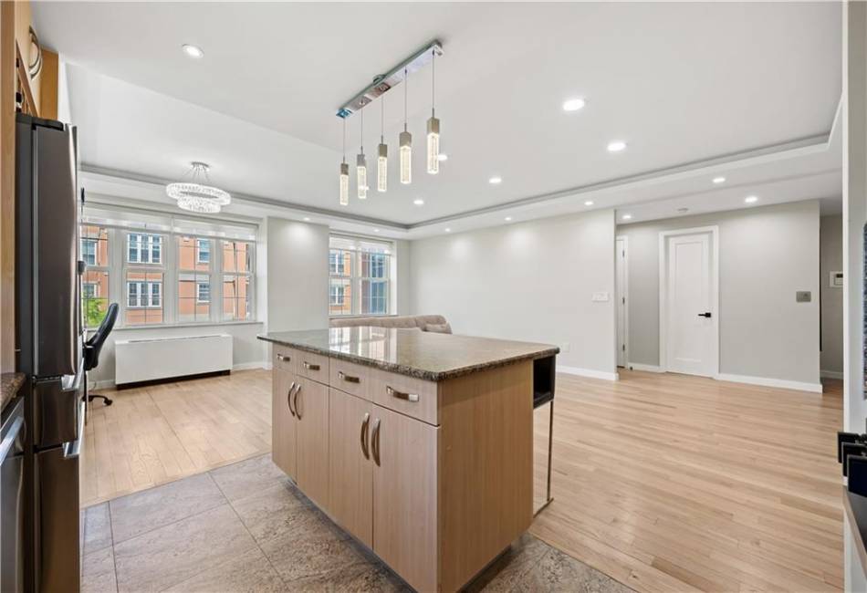 150 Oceana Drive, Brooklyn, New York 11235, 2 Bedrooms Bedrooms, ,2 BathroomsBathrooms,Residential,For Sale,Oceana,492940