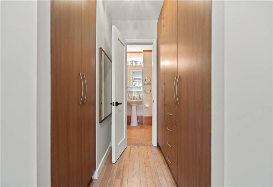 150 Oceana Drive, Brooklyn, New York 11235, 2 Bedrooms Bedrooms, ,2 BathroomsBathrooms,Residential,For Sale,Oceana,492940