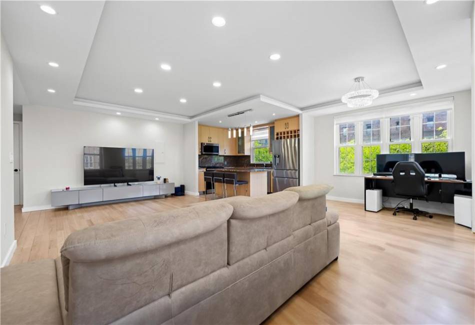 150 Oceana Drive, Brooklyn, New York 11235, 2 Bedrooms Bedrooms, ,2 BathroomsBathrooms,Residential,For Sale,Oceana,492940