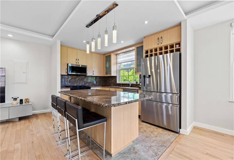 150 Oceana Drive, Brooklyn, New York 11235, 2 Bedrooms Bedrooms, ,2 BathroomsBathrooms,Residential,For Sale,Oceana,492940