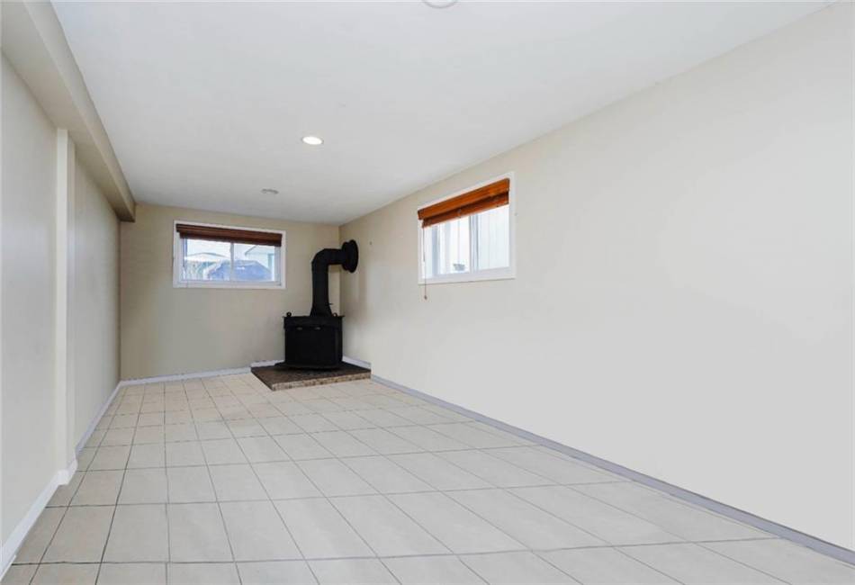 56 Wolverine Street, Staten Island, New York 10306, 4 Bedrooms Bedrooms, ,3 BathroomsBathrooms,Residential,For Sale,Wolverine,492942
