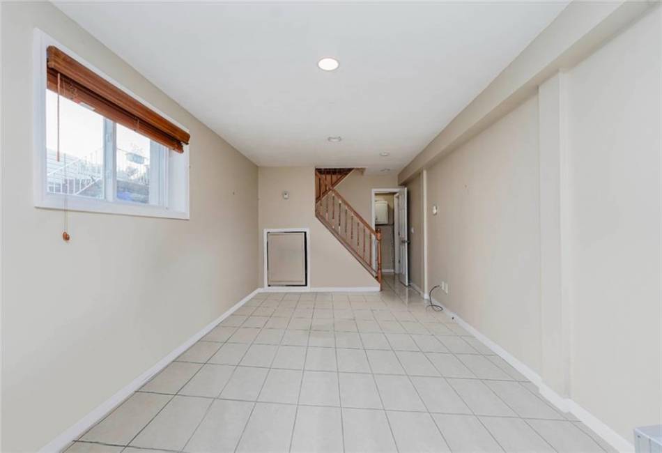 56 Wolverine Street, Staten Island, New York 10306, 4 Bedrooms Bedrooms, ,3 BathroomsBathrooms,Residential,For Sale,Wolverine,492942