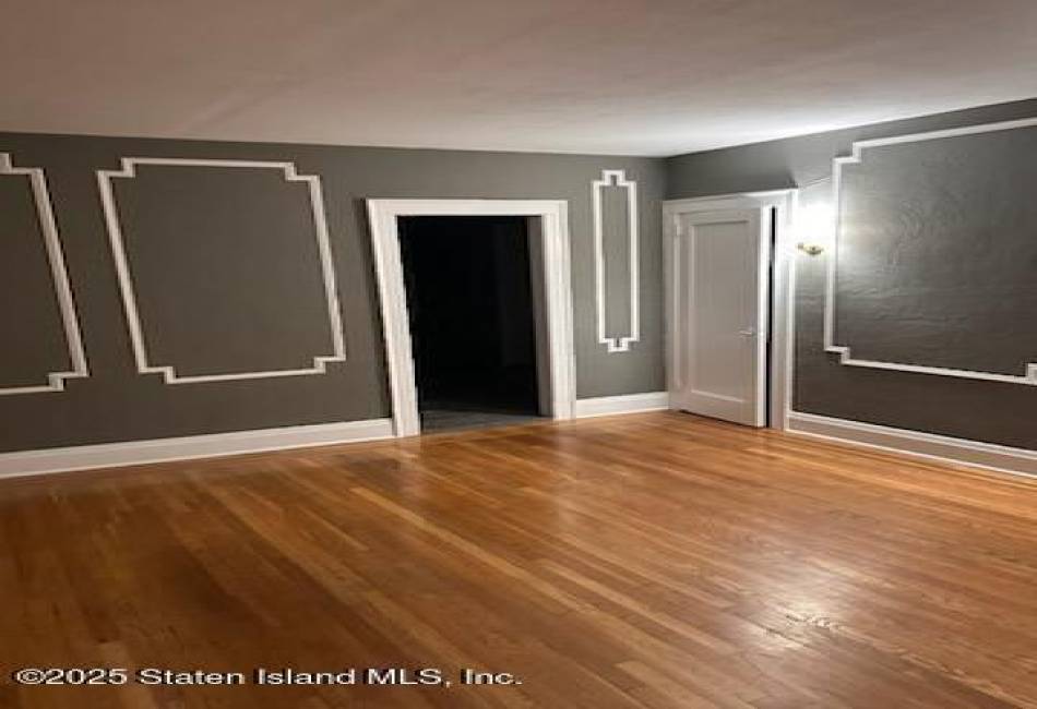 79 Mundy Avenue, Staten Island, New York 10310, 7 Bedrooms Bedrooms, ,Residential,For Sale,Mundy,492944