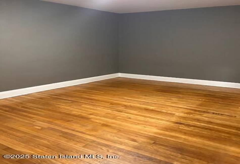 79 Mundy Avenue, Staten Island, New York 10310, 7 Bedrooms Bedrooms, ,Residential,For Sale,Mundy,492944