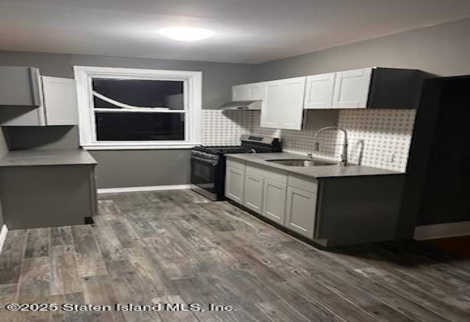 79 Mundy Avenue, Staten Island, New York 10310, 7 Bedrooms Bedrooms, ,Residential,For Sale,Mundy,492944
