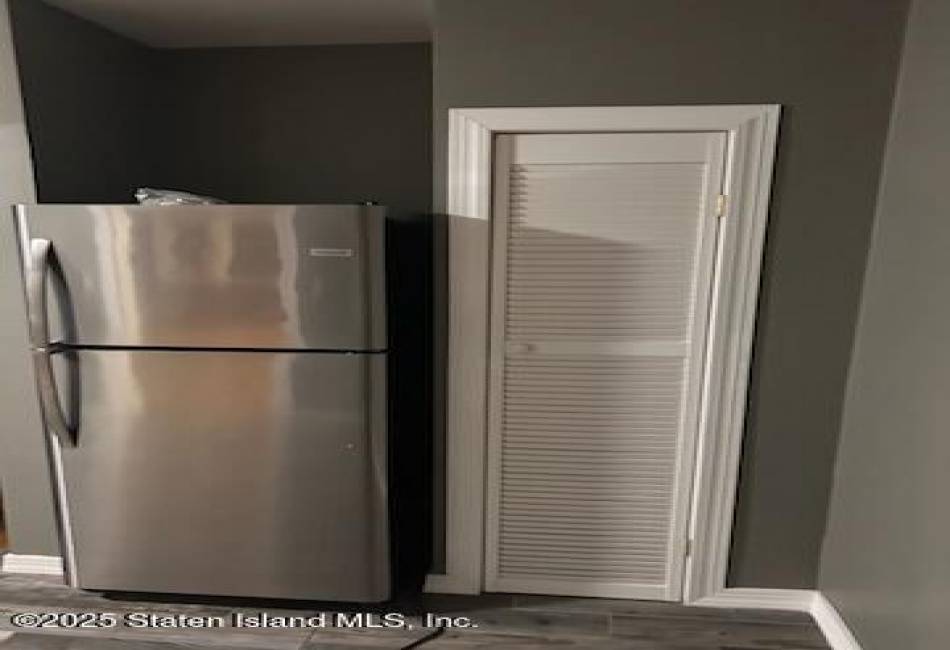 79 Mundy Avenue, Staten Island, New York 10310, 7 Bedrooms Bedrooms, ,Residential,For Sale,Mundy,492944