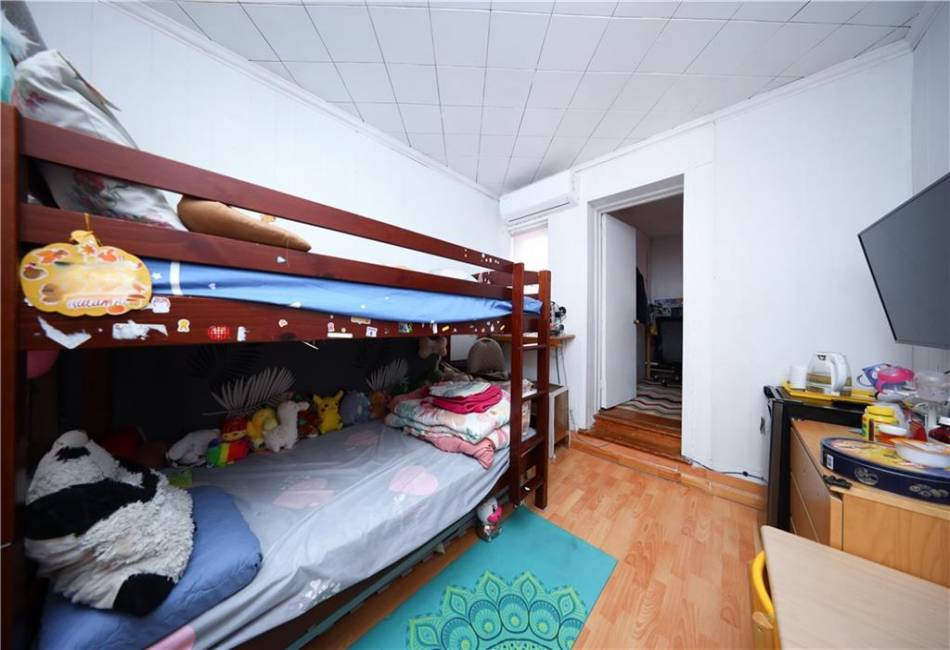 2144 6th Street, Brooklyn, New York 11223, 3 Bedrooms Bedrooms, ,2 BathroomsBathrooms,Residential,For Sale,6th,492945