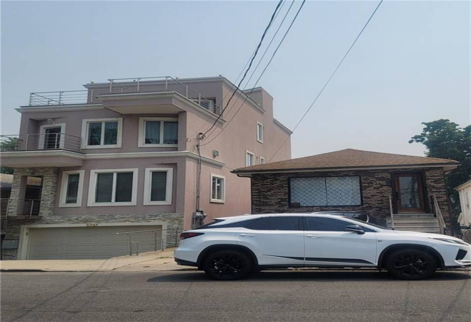 2823 Batchelder Street, Brooklyn, New York 11235, 6 Bedrooms Bedrooms, ,4 BathroomsBathrooms,Residential,For Sale,Batchelder,492947