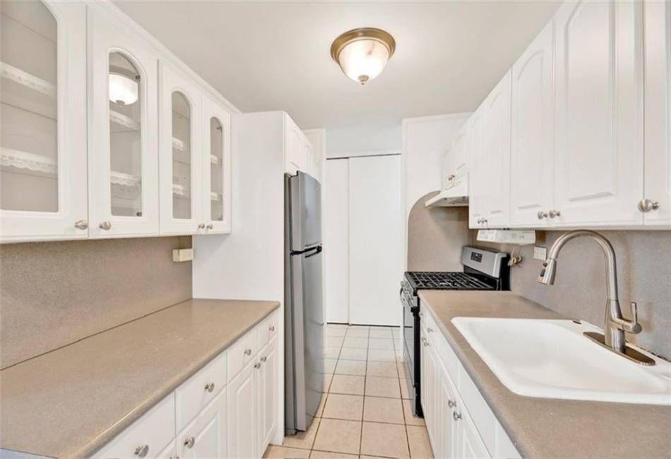 2483 16th Street, Brooklyn, New York 11214, 1 Bedroom Bedrooms, ,1 BathroomBathrooms,Residential,For Sale,16th,492949