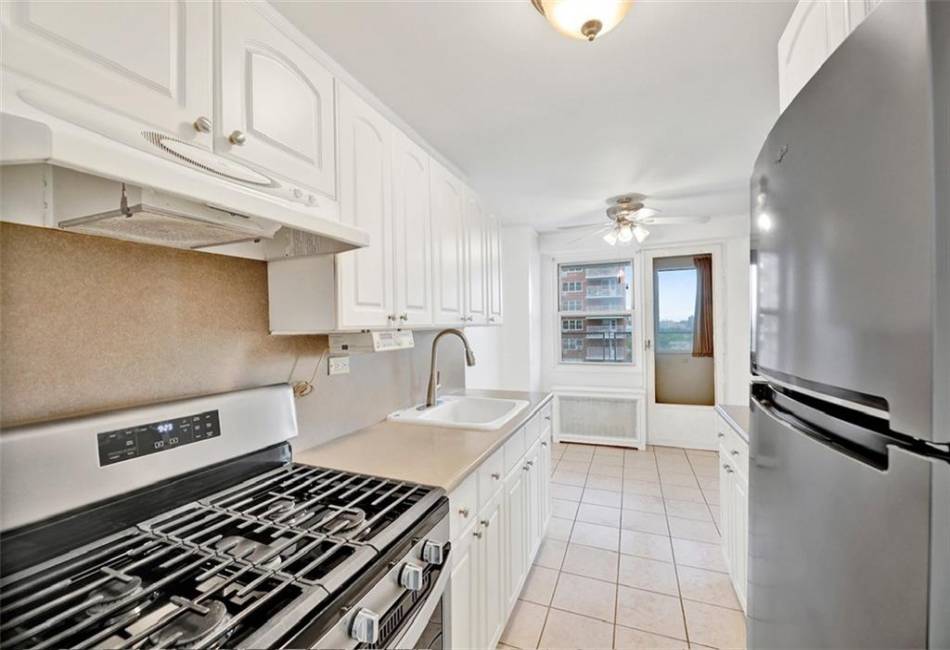 2483 16th Street, Brooklyn, New York 11214, 1 Bedroom Bedrooms, ,1 BathroomBathrooms,Residential,For Sale,16th,492949