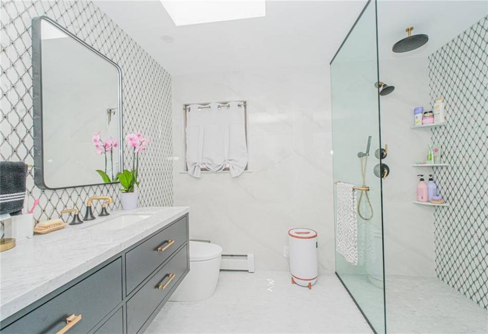 34 Burton Avenue, Staten Island, New York 10309, 4 Bedrooms Bedrooms, ,3 BathroomsBathrooms,Residential,For Sale,Burton,492951