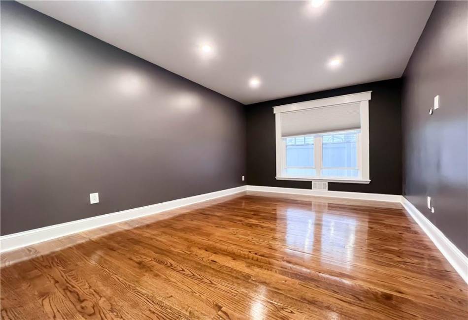 88 Radford Street, Staten Island, New York 10314, 5 Bedrooms Bedrooms, ,2.5 BathroomsBathrooms,Residential,For Sale,Radford,492939