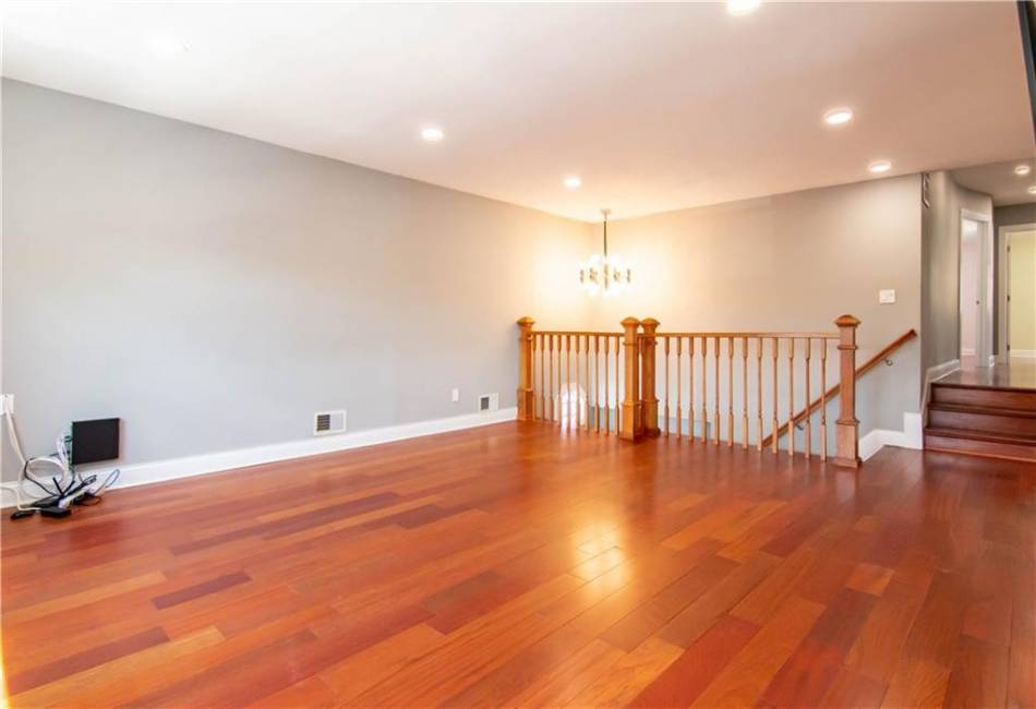 88 Radford Street, Staten Island, New York 10314, 5 Bedrooms Bedrooms, ,2.5 BathroomsBathrooms,Residential,For Sale,Radford,492939