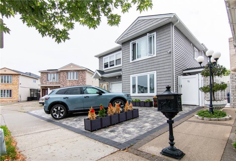 88 Radford Street, Staten Island, New York 10314, 5 Bedrooms Bedrooms, ,2.5 BathroomsBathrooms,Residential,For Sale,Radford,492939