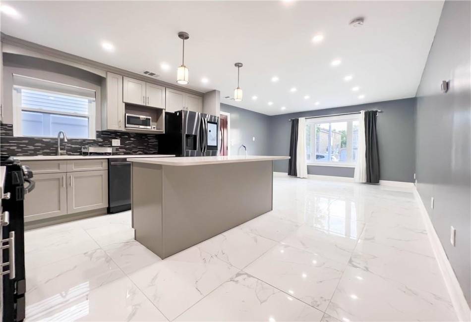 88 Radford Street, Staten Island, New York 10314, 5 Bedrooms Bedrooms, ,2.5 BathroomsBathrooms,Residential,For Sale,Radford,492939