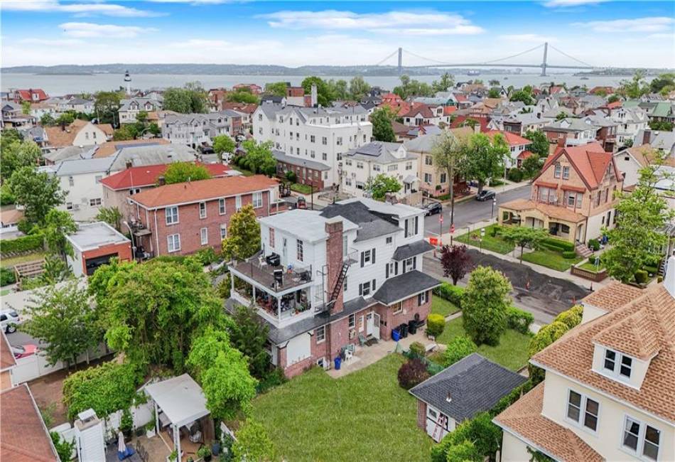 3915 Highland Avenue, Brooklyn, New York 11224, 6 Bedrooms Bedrooms, ,4 BathroomsBathrooms,Residential,For Sale,Highland,492905