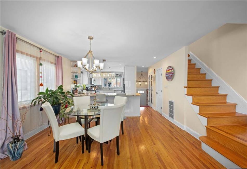 7318 Avenue T, Brooklyn, New York 11234, 3 Bedrooms Bedrooms, ,3 BathroomsBathrooms,Residential,For Sale,Avenue T,492924