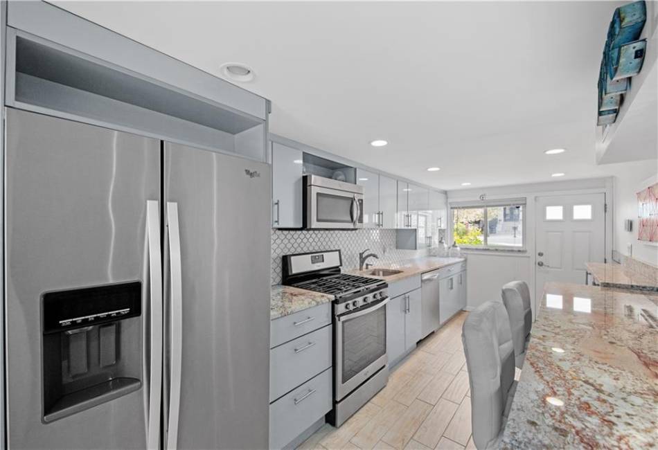 7318 Avenue T, Brooklyn, New York 11234, 3 Bedrooms Bedrooms, ,3 BathroomsBathrooms,Residential,For Sale,Avenue T,492924