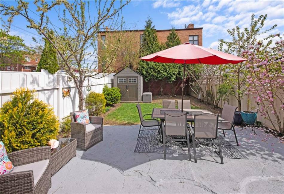7318 Avenue T, Brooklyn, New York 11234, 3 Bedrooms Bedrooms, ,3 BathroomsBathrooms,Residential,For Sale,Avenue T,492924
