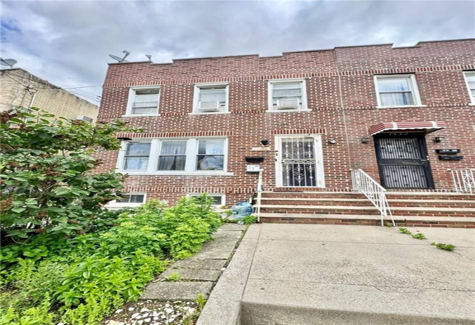 1631 32nd Street, Brooklyn, New York 11234, ,3 BathroomsBathrooms,Residential,For Sale,32nd,492968