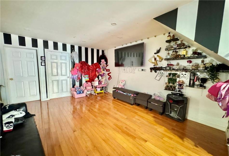 1631 32nd Street, Brooklyn, New York 11234, ,3 BathroomsBathrooms,Residential,For Sale,32nd,492968