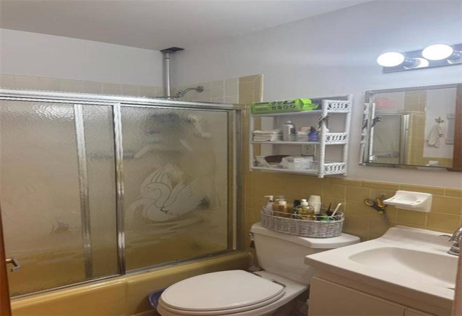 2180 59th Street, Bensonhurst, New York 11204, 7 Bedrooms Bedrooms, ,4 BathroomsBathrooms,Residential,For Sale,59th,492925
