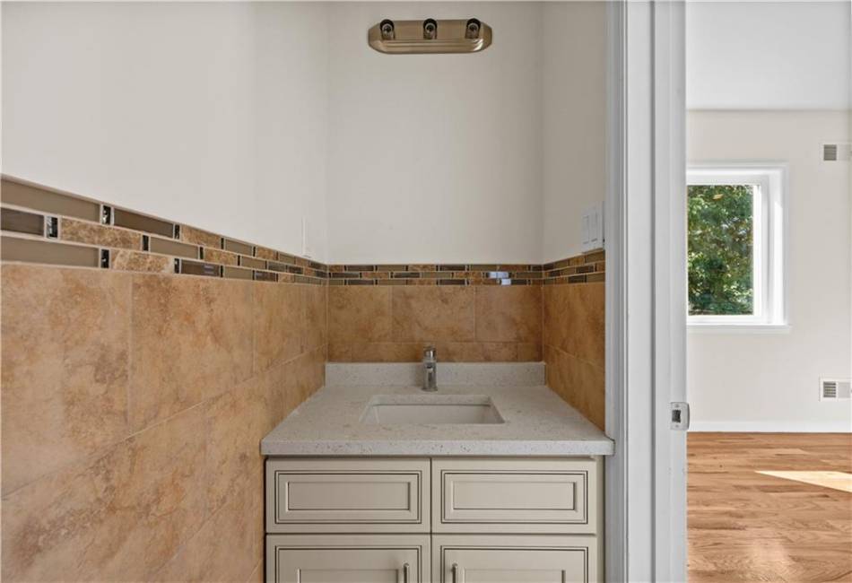 91 Robin Road, Staten Island, New York 10305, 4 Bedrooms Bedrooms, ,3 BathroomsBathrooms,Residential,For Sale,Robin,492644