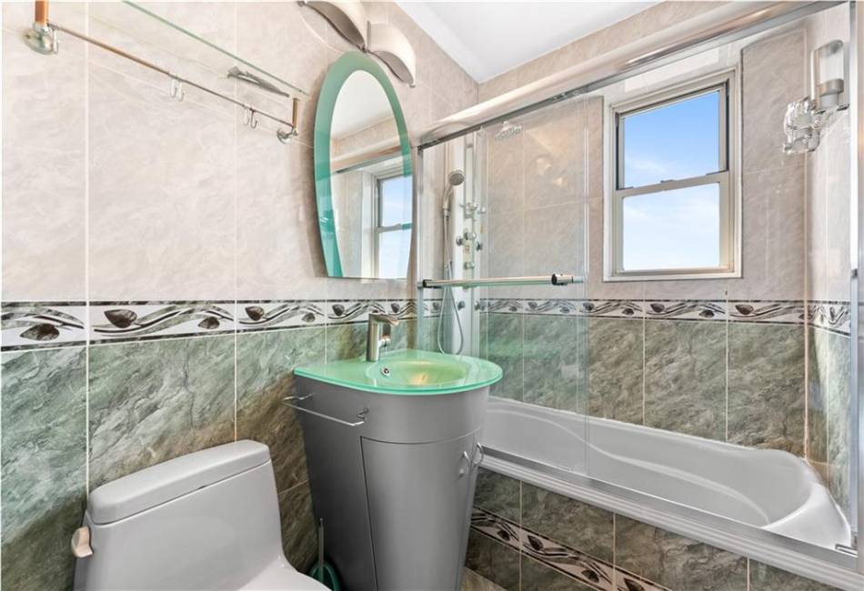 2475 16th Street, Brooklyn, New York 11214, 3 Bedrooms Bedrooms, ,1.5 BathroomsBathrooms,Residential,For Sale,16th,492974