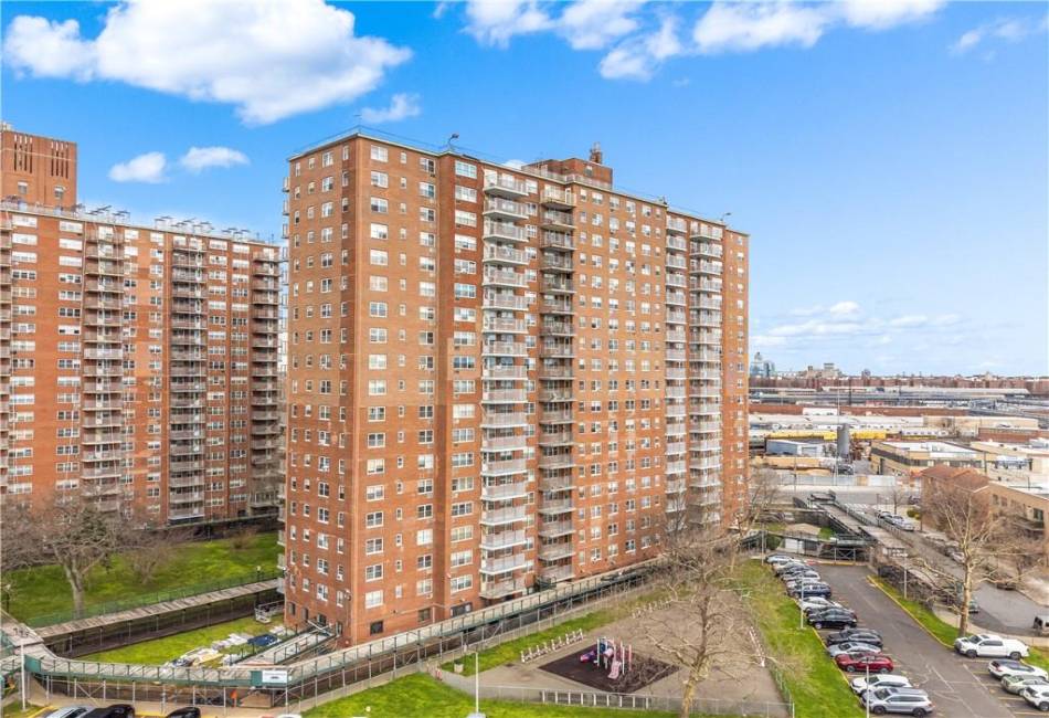 2475 16th Street, Brooklyn, New York 11214, 3 Bedrooms Bedrooms, ,1.5 BathroomsBathrooms,Residential,For Sale,16th,492974