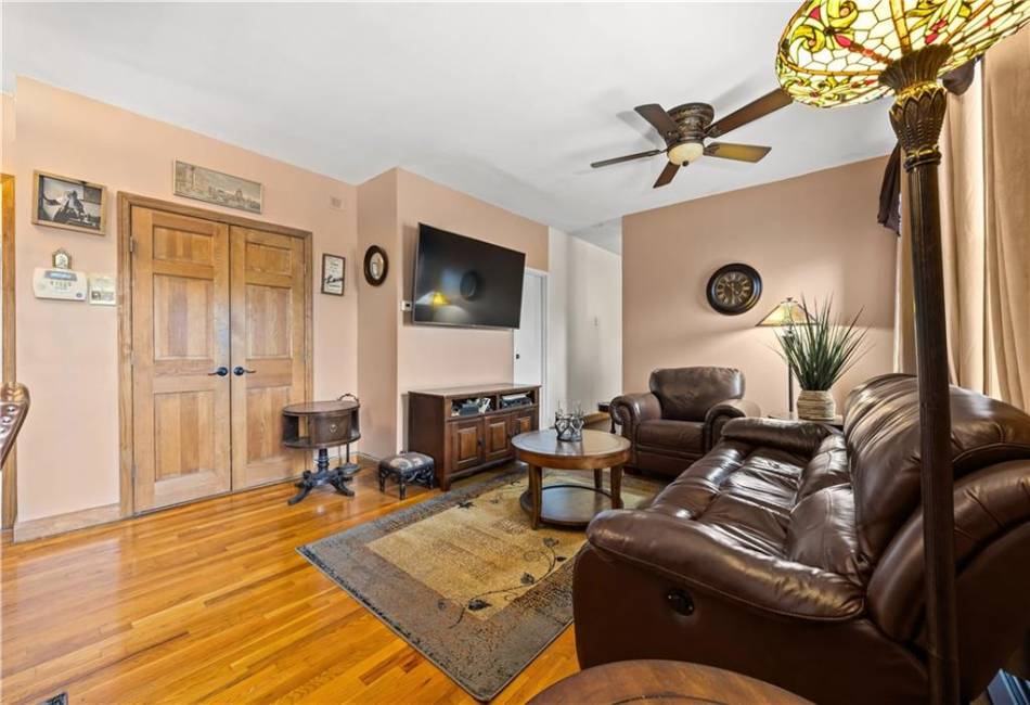 680 81st Street, Brooklyn, New York 11228, 2 Bedrooms Bedrooms, ,2 BathroomsBathrooms,Residential,For Sale,81st,492996